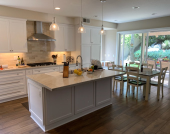 Kitchen-White-Shaker-Full-Tile-Backsplash-2