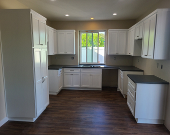 Kitchen White Shaker No Backsplash
